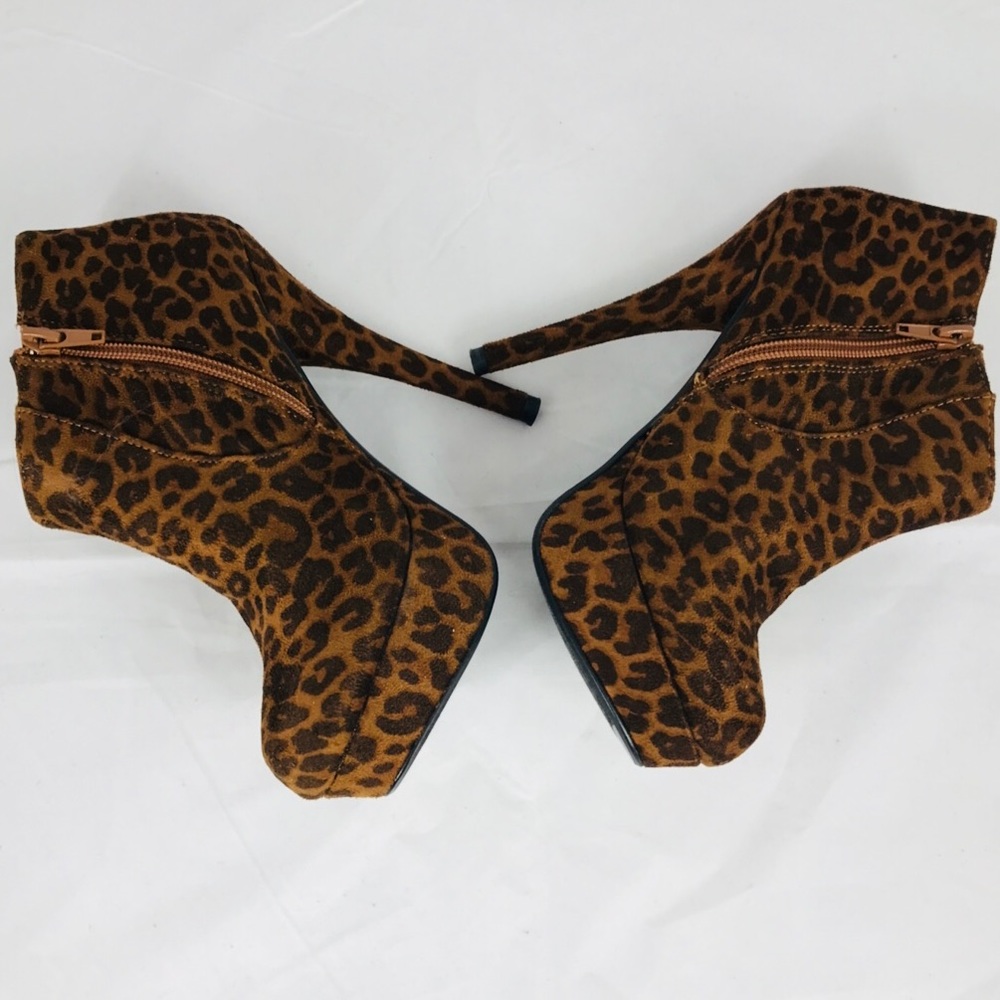 💕 XXI Leopard Ankle Bootie Heels - Picture 6 of 8